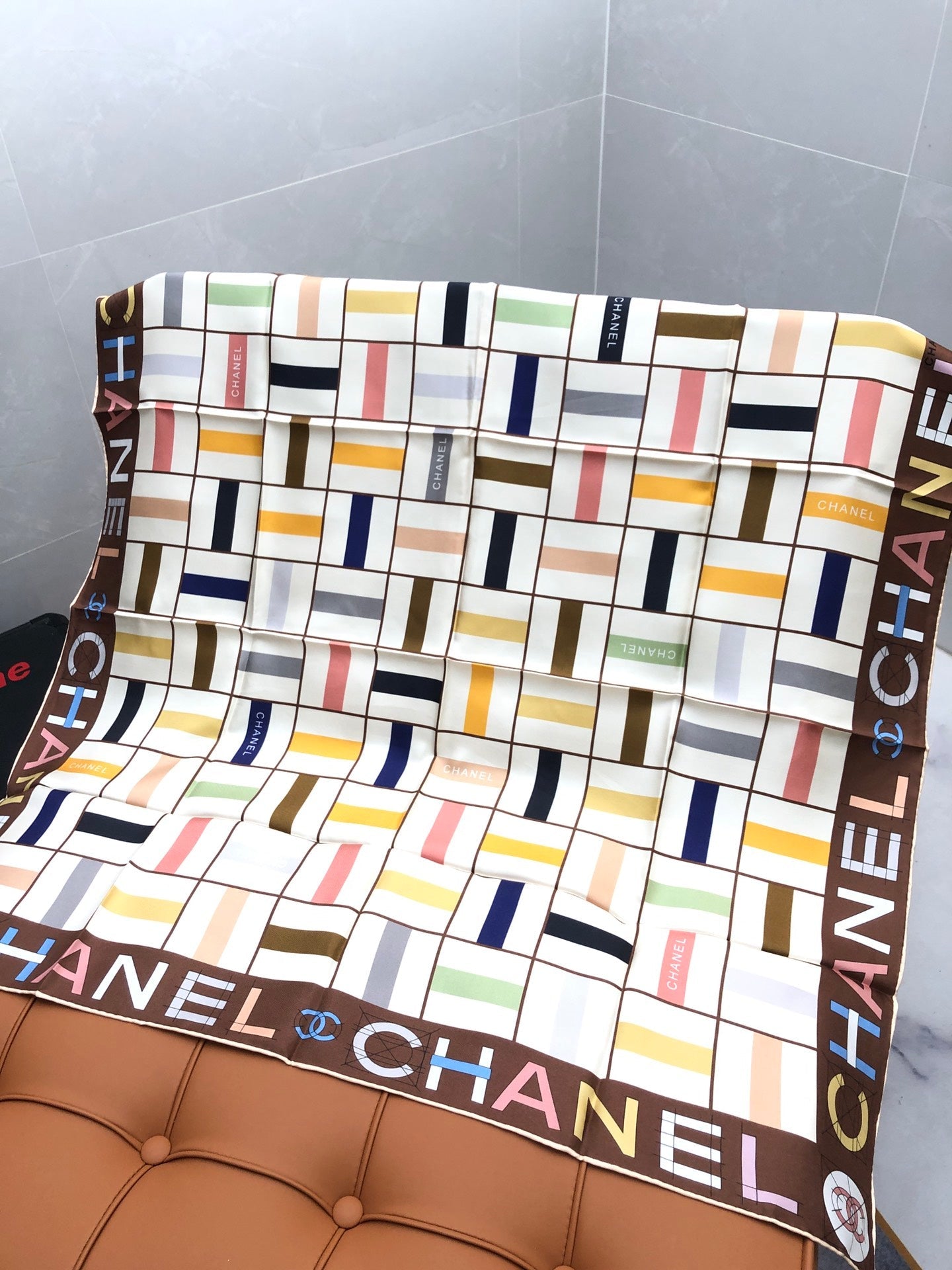 CHANEL 25S SCARF 90 IN SILK 704586