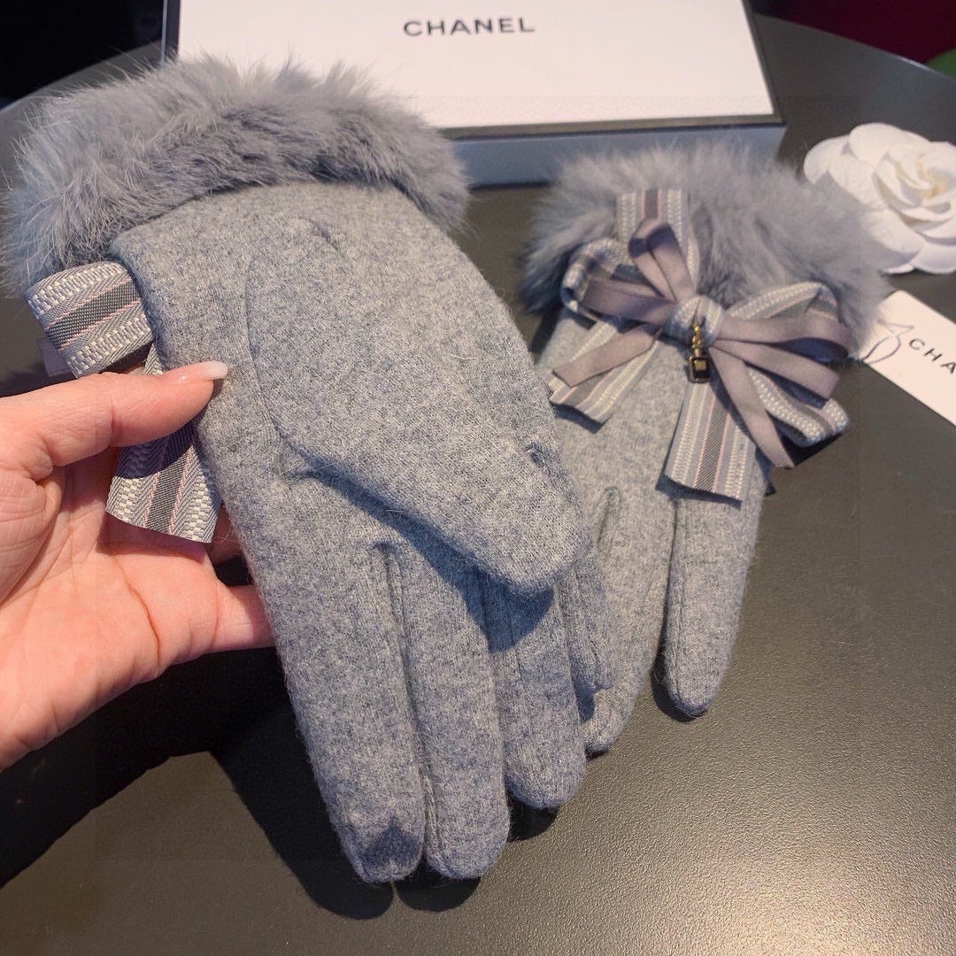 CHANEL GLOVES IN DOLPHIN GRAY WOOL AND RABBIT FUR 441838